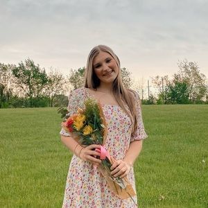 Meet your Posher, Ella